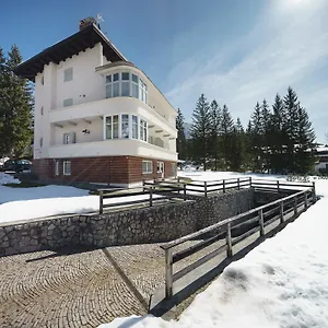 https://villa-tullia.hotelinveneto.com